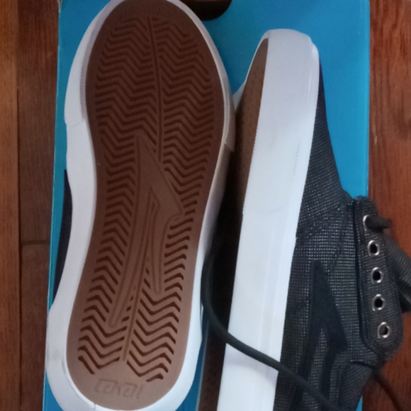 Lakai Sneakers - Picture 4 of 4